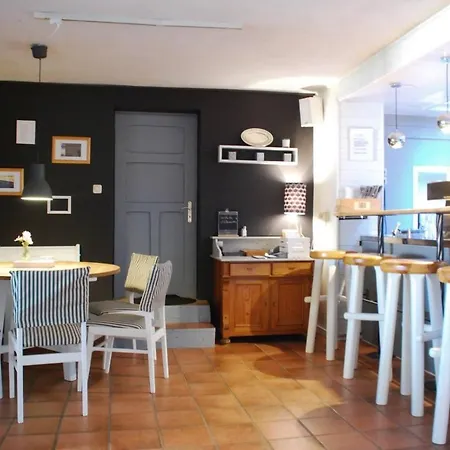 Han/Misafirhane Schmidt's Gasthof Garni *